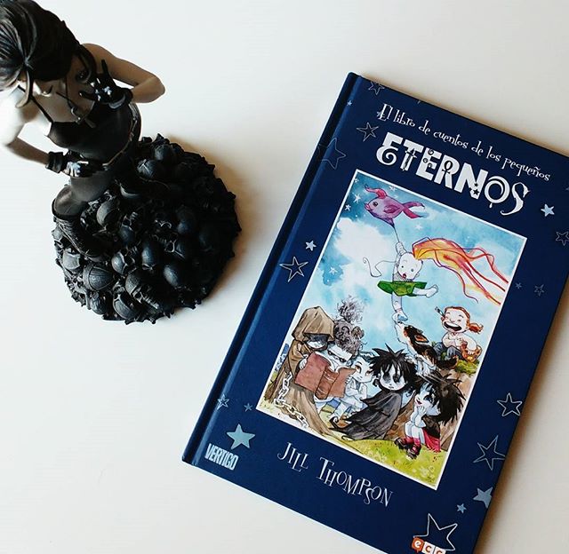 El libro de cuentos de los pequeños Eternos